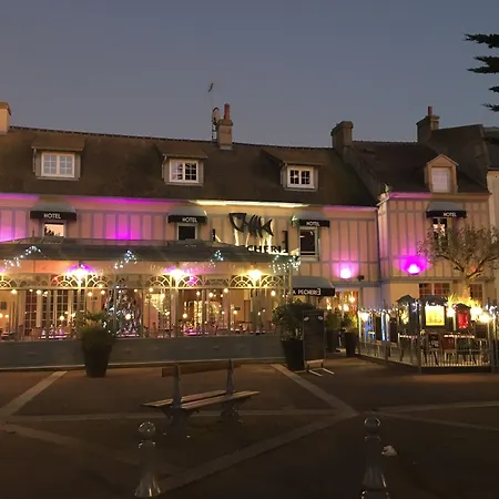 ホテル Restaurant La Pecherie - Le Manoir D'a Cote - Les 5 Ruches -logis クルル・シュル・メール