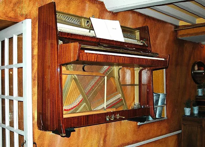 Hotel Restaurant La Pecherie - Le Manoir D'a Cote - Les 5 Ruches -logis Courseulles-sur-Mer